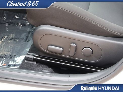Used 2024 Hyundai Kona SEL w/ Convenience Package FWD image 24