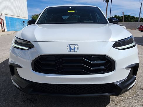 Used 2025 Honda HR-V Sport image 2