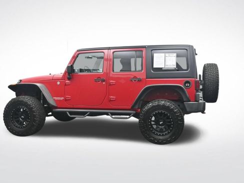 Used 2012 Jeep Wrangler Unlimited Rubicon w/ Connectivity Group AWD/4WD image 10