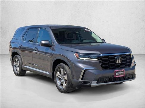 Used 2023 Honda Pilot EX-L image 3
