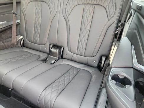 Used 2025 BMW X7 xDrive40i image 23