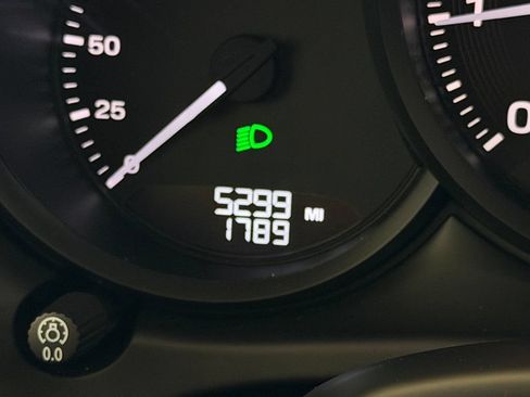 Certified 2026 Porsche Macan AWD/4WD image 22