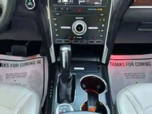 Used 2019 Ford Explorer Platinum AWD/4WD image 31