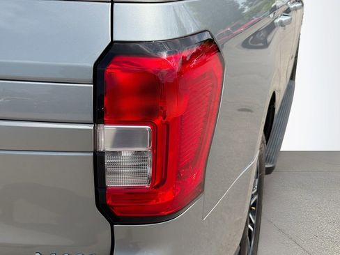 Used 2024 Ford Expedition Max XLT AWD/4WD image 11