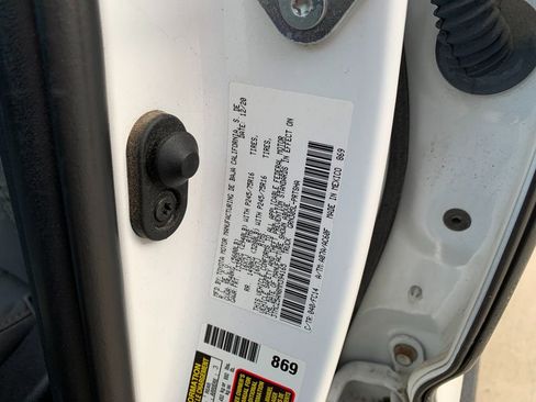 Used 2021 Toyota Tacoma TRD Off-Road image 35