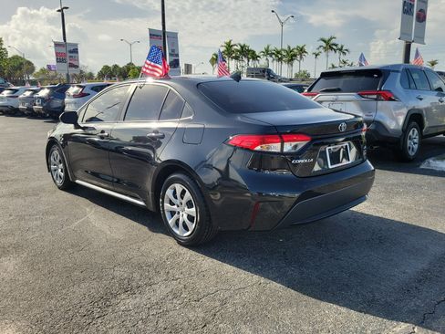 Used 2022 Toyota Corolla LE FWD image 8