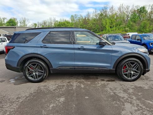 Used 2025 Ford Explorer ST AWD/4WD image 12
