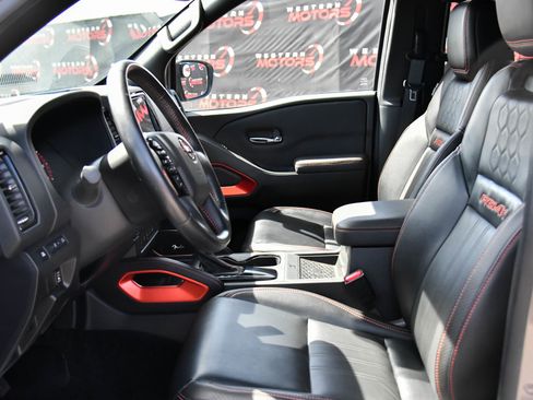 Used 2023 Nissan Frontier PRO-4X w/ Pro-4X Premium Package AWD/4WD image 17