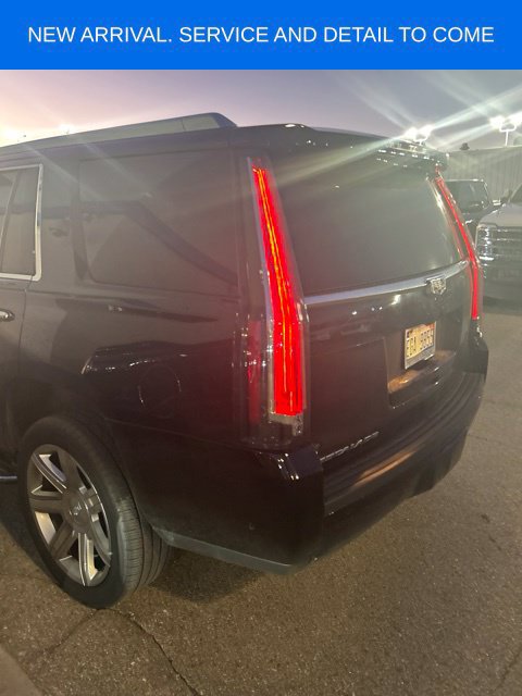 Used 2020 Cadillac Escalade Luxury AWD/4WD image 18