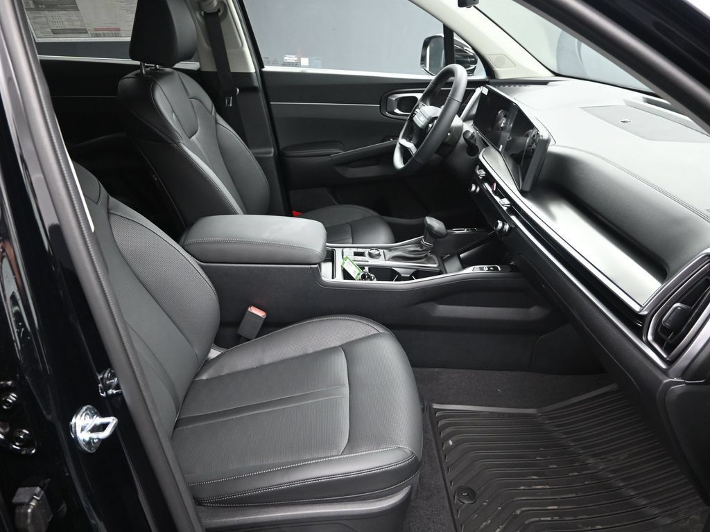 Certified 2026 Kia Sorento EX AWD/4WD image 38