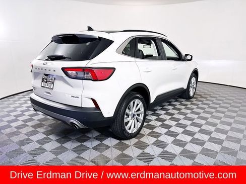 Used 2022 Ford Escape Titanium w/ Titanium Elite Package image 23