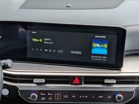Used 2024 Kia Sorento S w/ Panoramic Sunroof Package FWD image 19