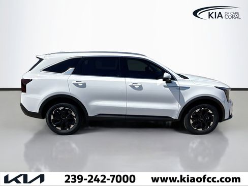 New 2026 Kia Sorento S FWD image 6