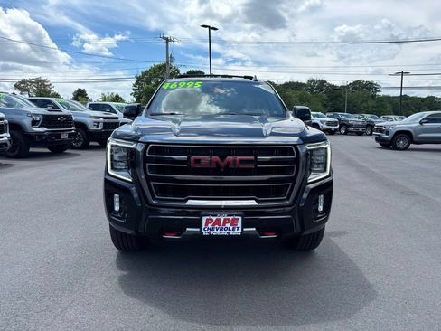 Used 2021 GMC Yukon XL AT4 w/ Rear Media and Nav Package AWD/4WD image 11