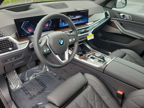 New 2026 BMW X5 xDrive40i AWD/4WD image 18