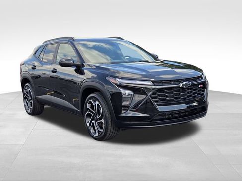 Certified 2024 Chevrolet Trax RS w/ Sunroof Package FWD image 7