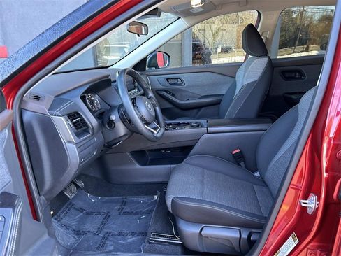 Used 2021 Nissan Rogue S image 11