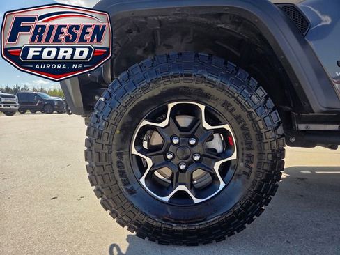 Used 2021 Jeep Wrangler Sport AWD/4WD image 8