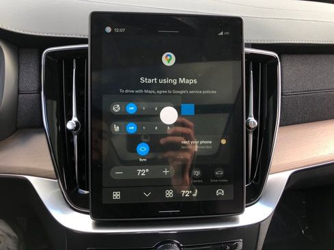 New 2026 Volvo XC90 B6 Plus w/ Protection Package Premier image 26