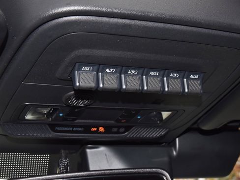 Certified 2025 Ford Bronco Badlands image 38