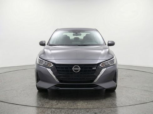 Used 2025 Nissan Sentra SV image 2