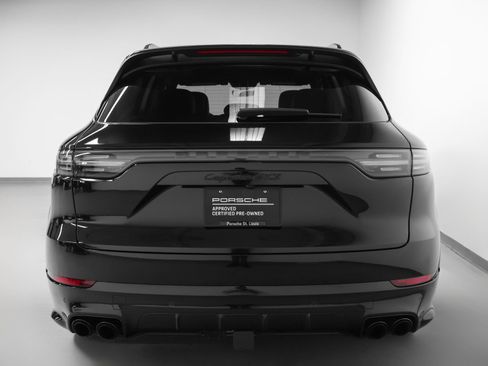Certified 2021 Porsche Cayenne GTS AWD/4WD image 11