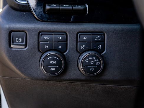 Used 2024 Chevrolet Silverado 1500 High Country w/ Technology Package image 21