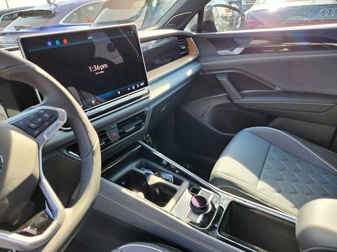 New 2026 Volkswagen Tiguan SEL R-Line image 7