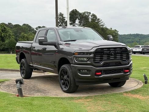 Used 2025 RAM 2500 Big Horn AWD/4WD image 9