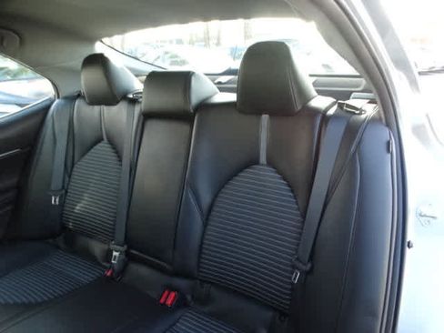 Used 2024 Toyota Camry SE w/ Blackout Package (TMS) image 19