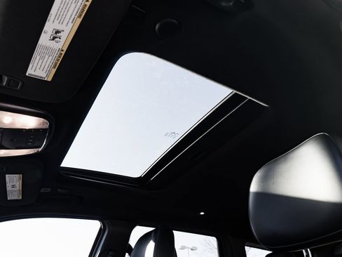 Used 2020 Jeep Grand Cherokee Altitude image 18