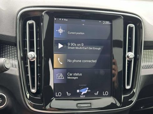 Used 2019 Volvo XC40 T5 R-Design AWD/4WD image 26