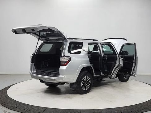 Used 2019 Toyota 4Runner TRD Off-Road Premium AWD/4WD image 15