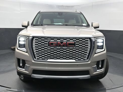 Used 2021 GMC Yukon Denali w/ Denali Premium Package RWD image 42