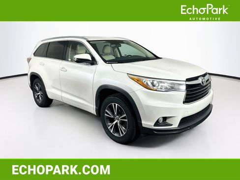 Used 2016 Toyota Highlander XLE FWD image 1