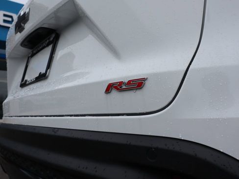 Used 2025 Chevrolet Trax RS w/ Sunroof Package image 34