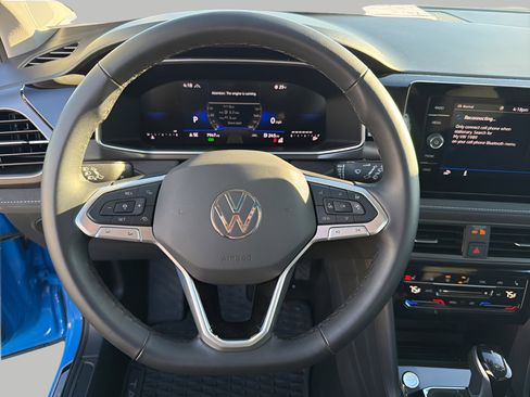 New 2025 Volkswagen Taos SE image 12