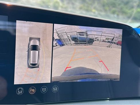 New 2025 Cadillac Optiq Luxury 1 image 25