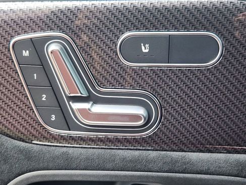 New 2025 Mercedes-Benz GLA 250 4MATIC image 8