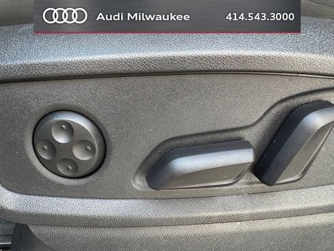 Used 2025 Audi SQ5 Premium Plus w/ Premium Plus Package AWD/4WD image 10