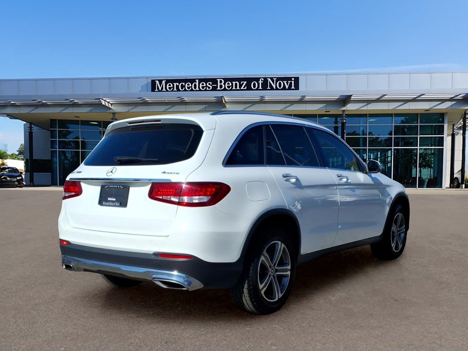 Used 2019 Mercedes-Benz GLC 300 4MATIC image 5