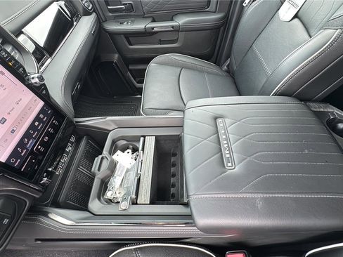 New 2026 RAM 3500 Limited AWD/4WD image 13