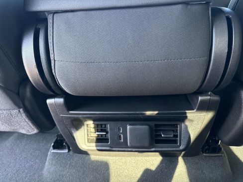 Used 2025 Chevrolet Silverado 2500 LT w/ Convenience Package image 16