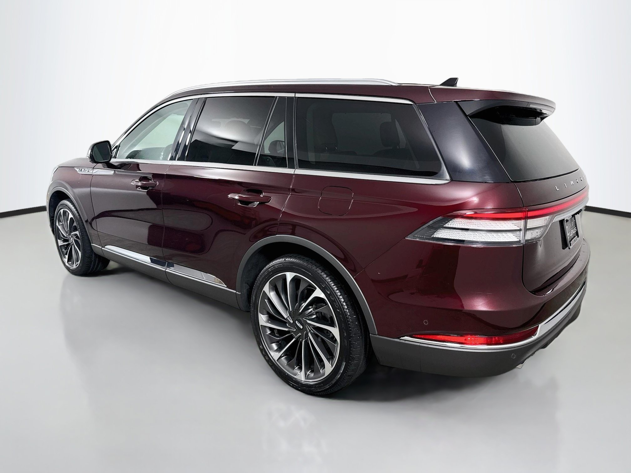 Used 2022 Lincoln Aviator Reserve w/ Equipment Group 201A AWD/4WD image 5