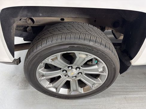 Used 2017 Chevrolet Silverado 1500 High Country image 12