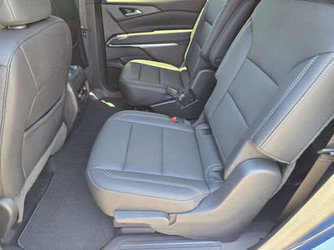 Used 2024 Chevrolet Traverse LT w/ LPO, Floor Liner Package FWD image 17