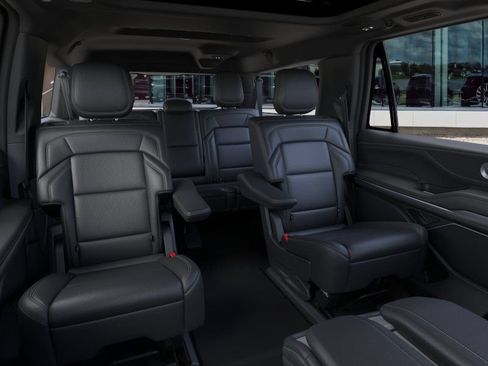 New 2026 Lincoln Navigator L Reserve w/ Jet Appearance Package AWD/4WD image 11