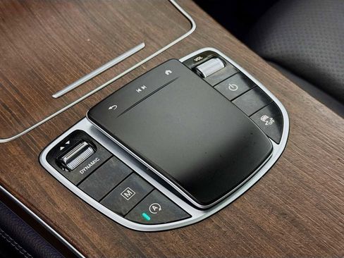 Used 2020 Mercedes-Benz GLC 300 4MATIC image 13