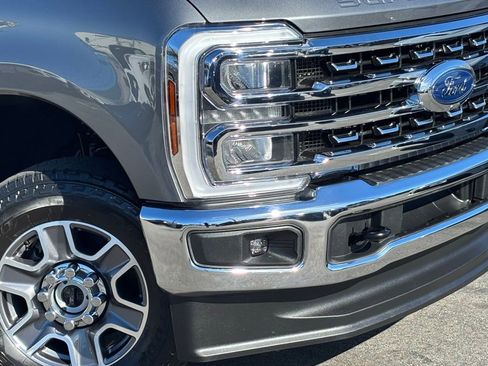 Used 2024 Ford F250 Lariat image 11