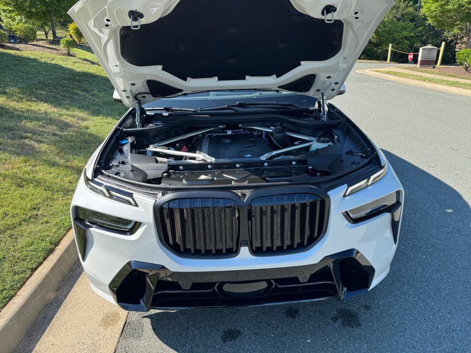 New 2027 BMW X7 xDrive40i w/ Executive Package AWD/4WD image 16